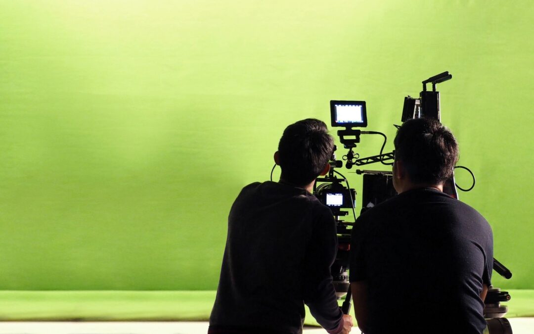 What You Need to Know Before Filming a Green Screen Video